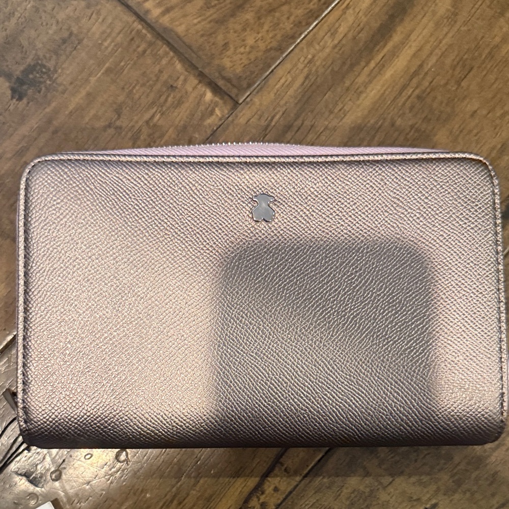 TOUS Metallic Rose Zip-Around Wallet - Picture 3 of 9